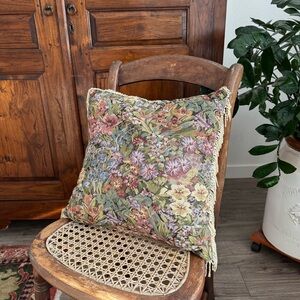 Vintage Floral Tapestry Fringe Accent Pillow 18x18